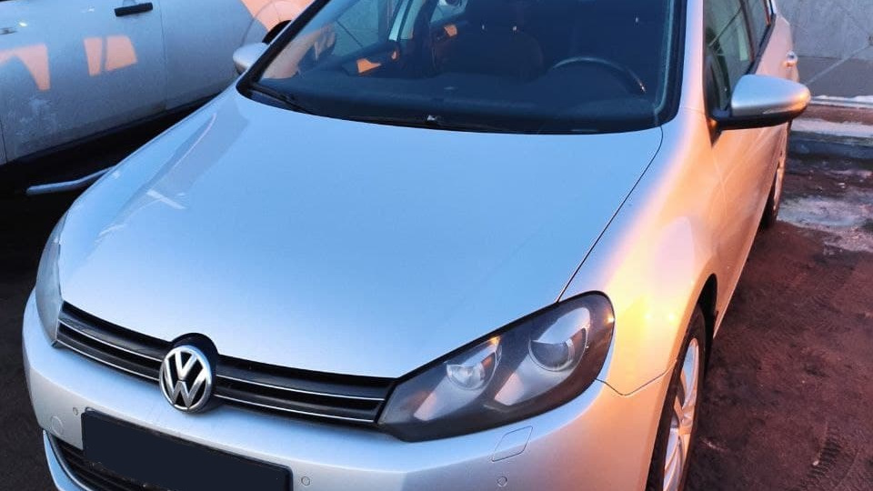 Volkswagen Golf silver