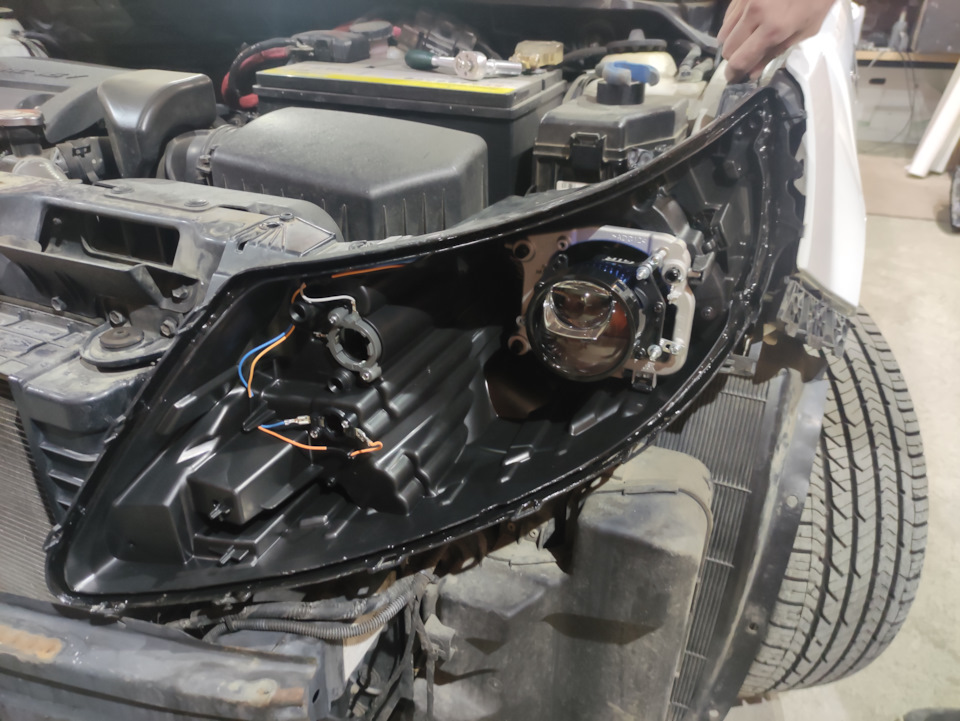 Bi-Led в фаре — KIA Rio (3G)