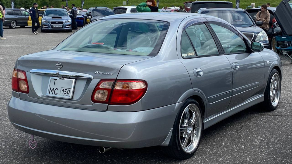 Nissan Almera Стилёк スタイル