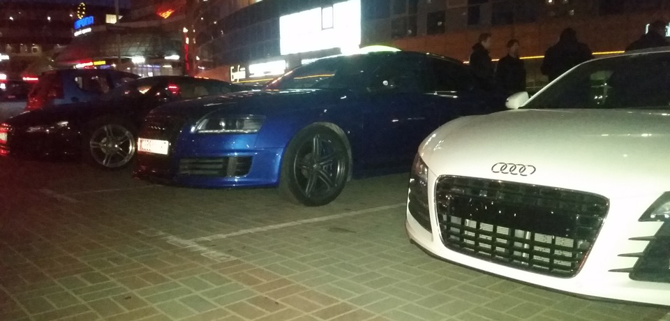 Фото в бортжурнале Audi R8 (1G)