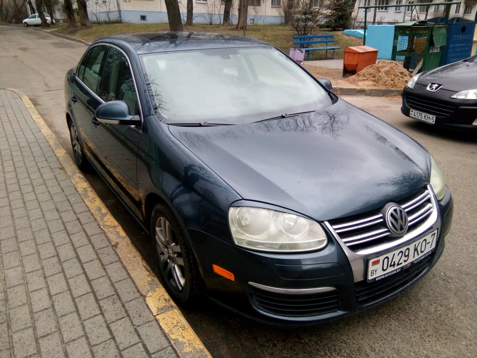 Фото в бортжурнале Volkswagen Jetta V. Запчасти на фото: FL175