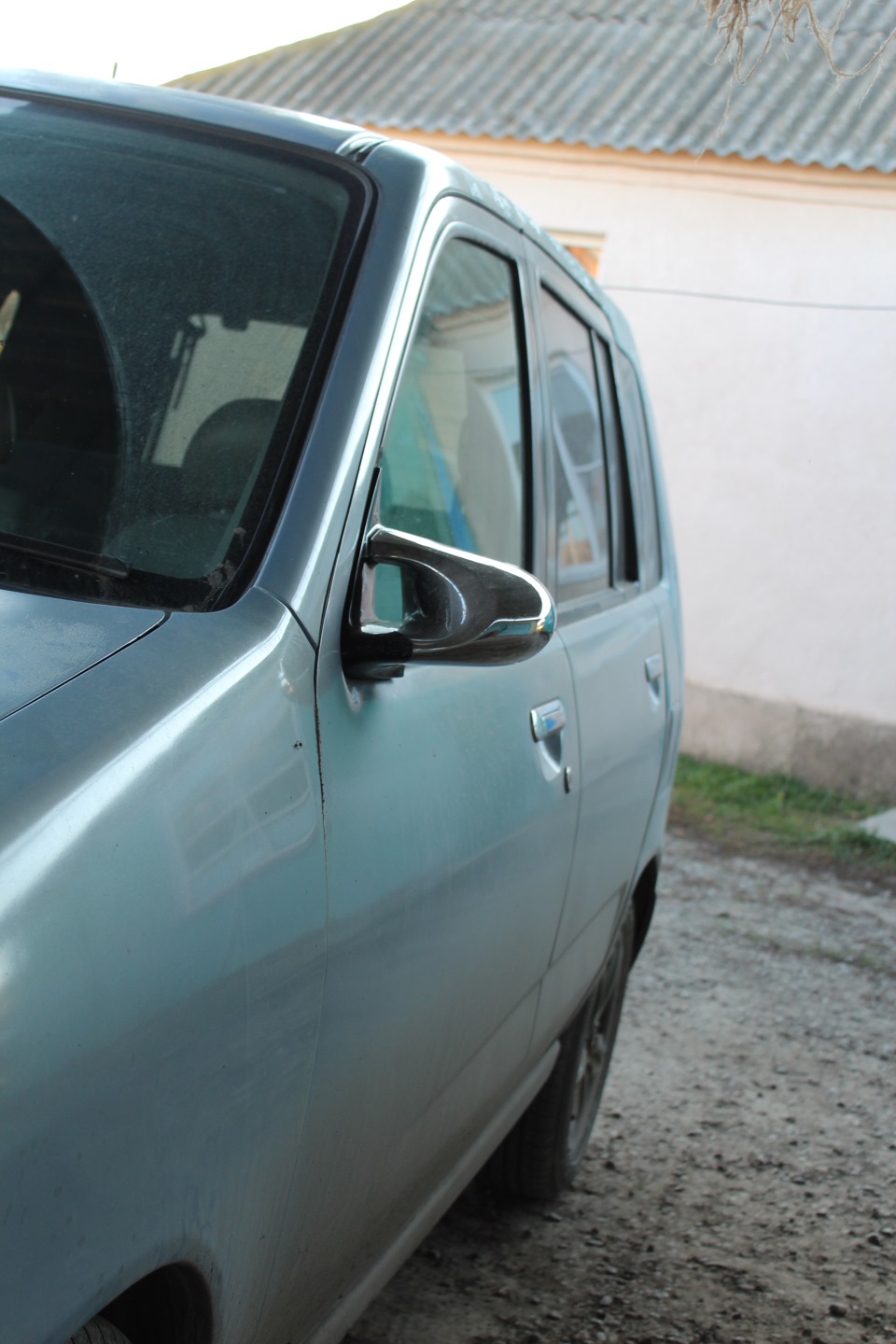 Фото в бортжурнале Nissan Cube I