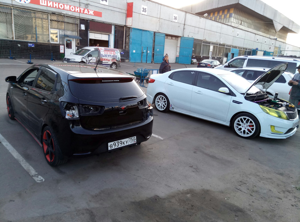 пофоткались, поболтали, слюни попускали и домой стартанул — KIA Rio 5-door (3G)