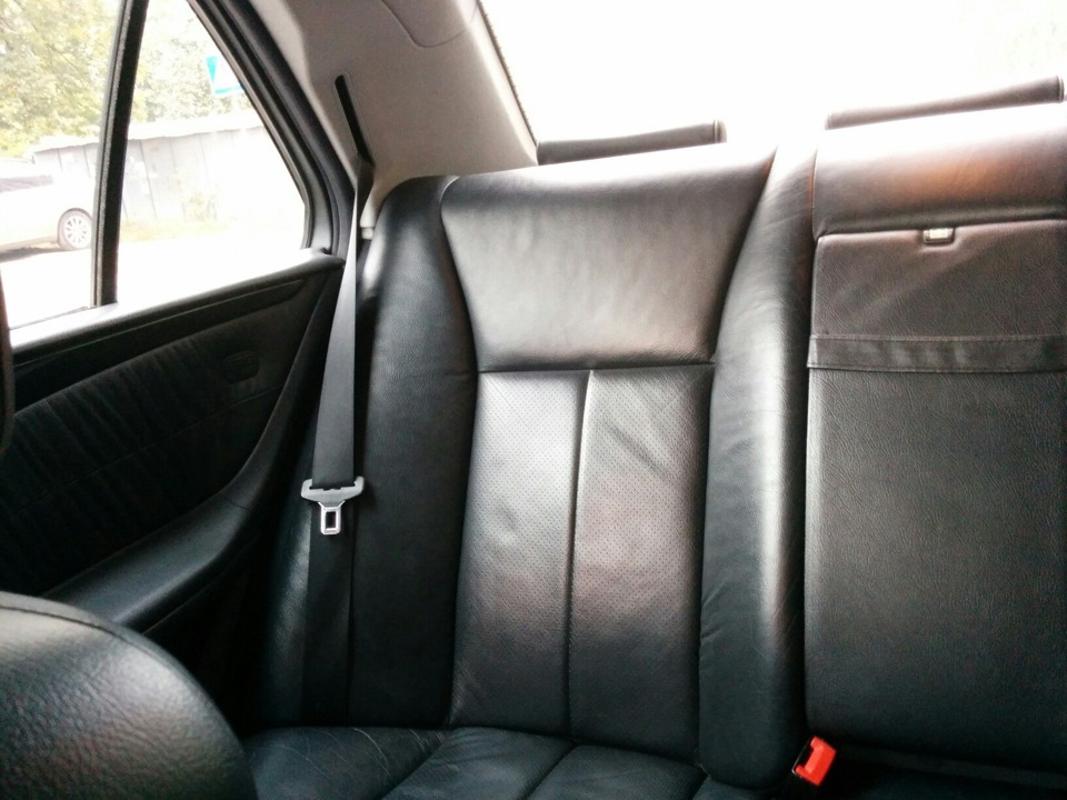 Фото в бортжурнале Mercedes-Benz E-Class (W210)