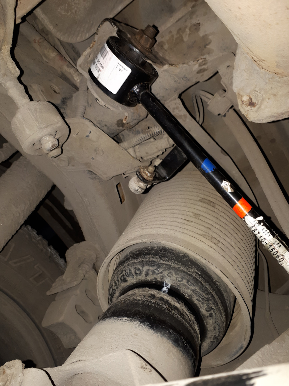 Фото в бортжурнале Toyota Land Cruiser Prado 120-series. Запчасти на фото: 4871035060