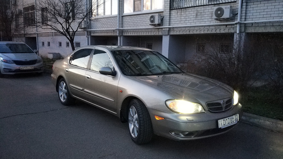 Nissan Maxima QX
