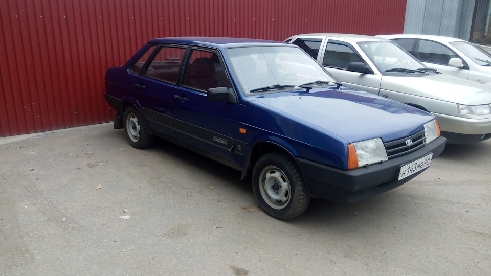 Lada 21099
