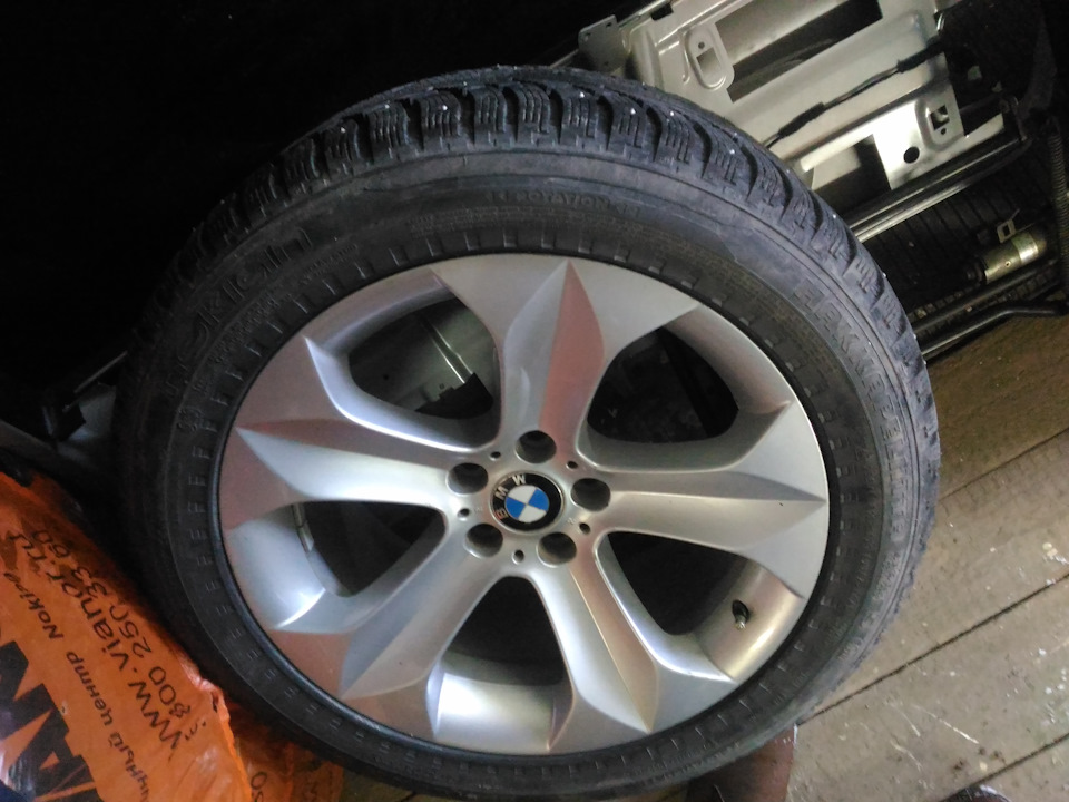 Фото в бортжурнале BMW X5 (E53)