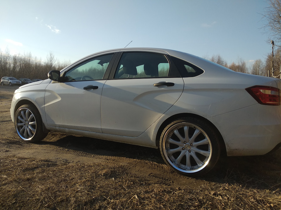 Фото в бортжурнале Lada Vesta (1G)
