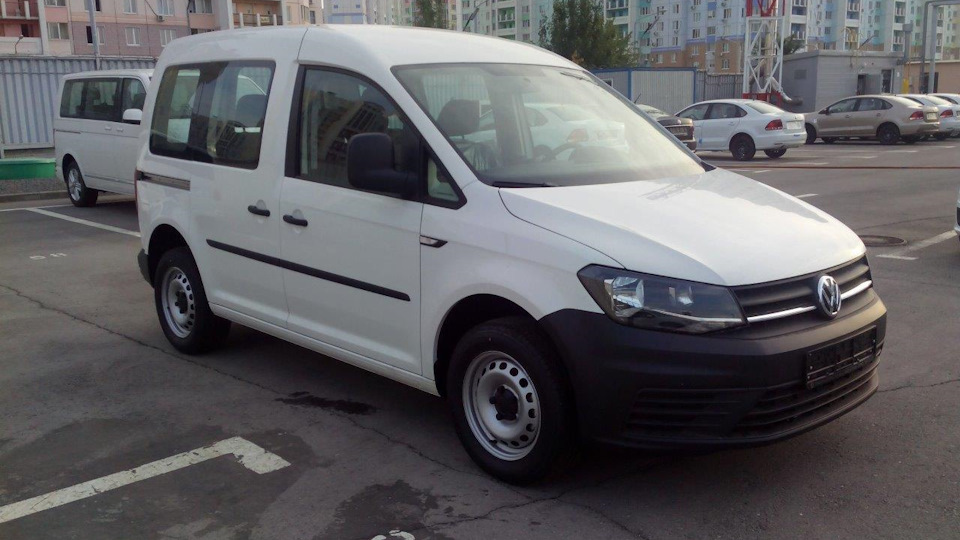 Volkswagen Caddy 1.6MPI CWVA маслбензожор
