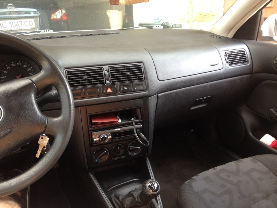 Фото в бортжурнале Volkswagen Golf Mk4. Запчасти на фото: LC1047