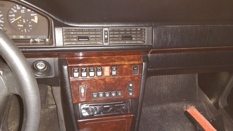 Фото в бортжурнале Mercedes-Benz E-Class (W124)