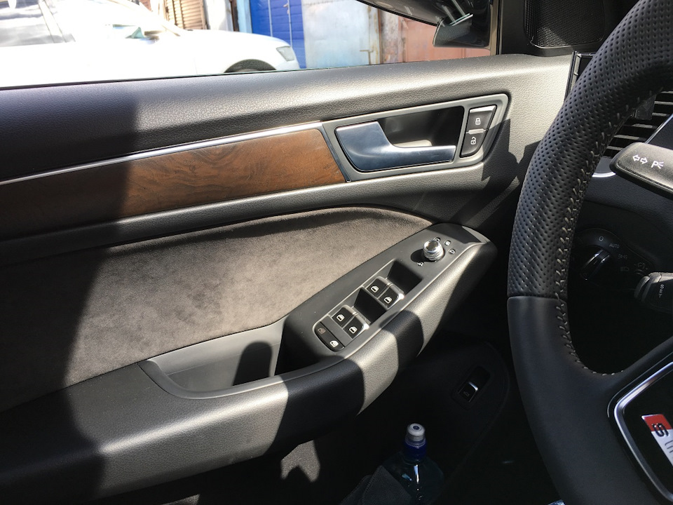 как то уныло смотрится на фоне всего салона — Audi Q5 (1G)