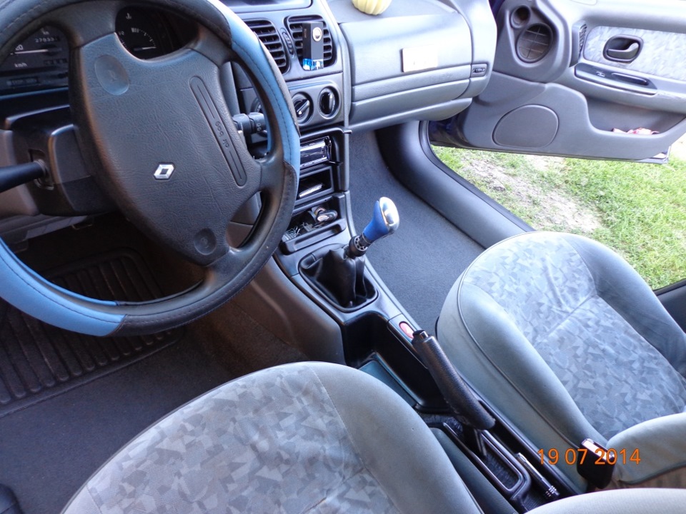 Фото в бортжурнале Renault Laguna I