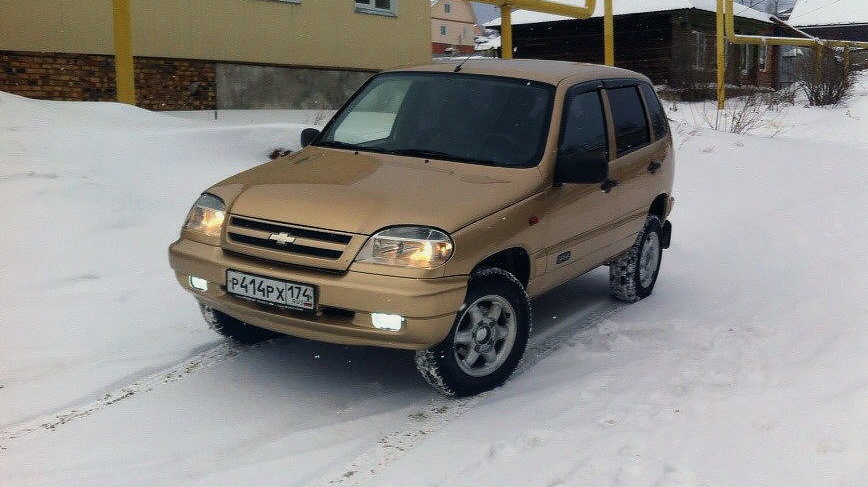 Chevrolet Niva везде проедем))