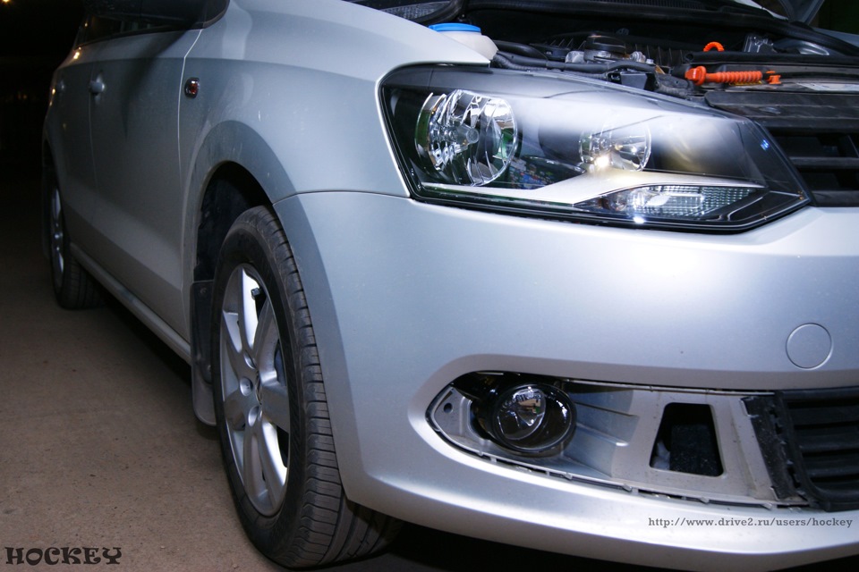 Фары от VW Polo Hatchback и ПТФ от Hella VW Polo Sedan — Volkswagen Polo Sedan