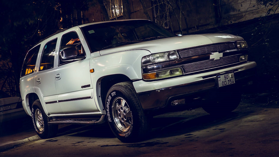 Chevrolet Tahoe Белый Медведь