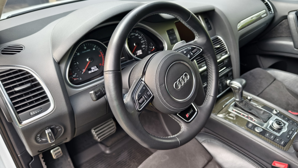 Фото в бортжурнале Audi Q7 (1G)