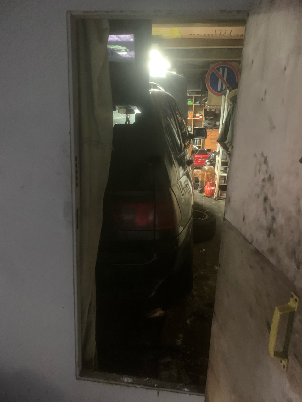 Фото в бортжурнале BMW X5 (E53)