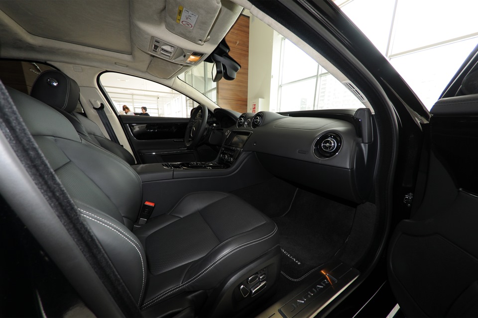 Передняя правая чашка XJ. — Volvo S60 (2G)