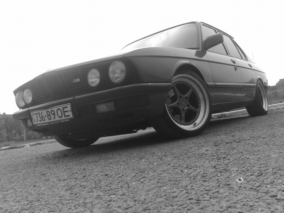 Фото в бортжурнале BMW 3 series (E30)