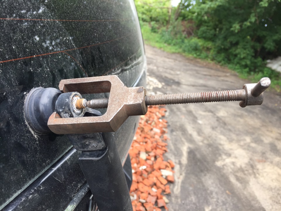 Фото в бортжурнале KIA Carnival (2G)