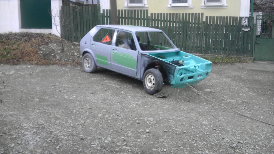 а вот так мы крутили по городу — Volkswagen Golf Mk1