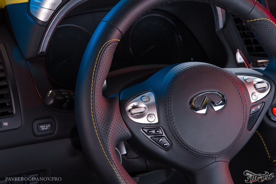 Фото в бортжурнале Infiniti FX (2G)