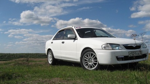 Mazda Familia Белка