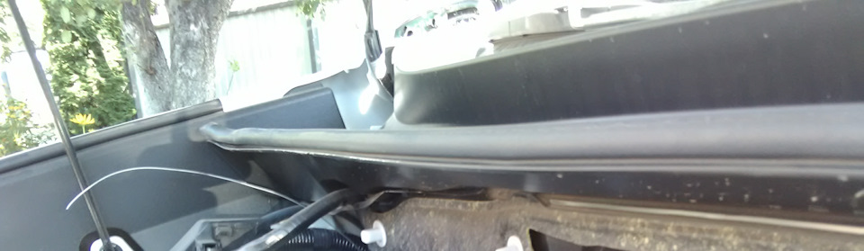 и затем завел кабель — Toyota RAV4 (IV)