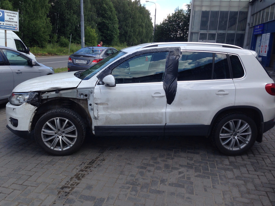 фрик — Volkswagen Tiguan (1G)