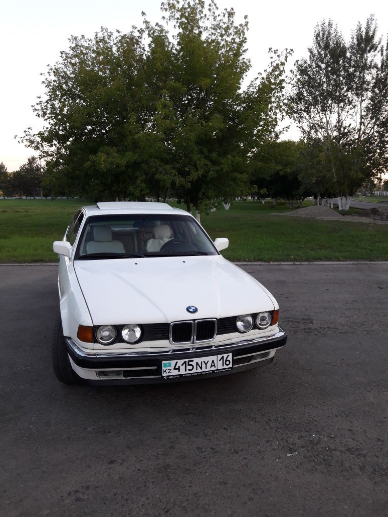 Фото в бортжурнале BMW 7 series (E32)