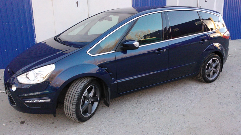 Ford S-Max Осс-большой мух!