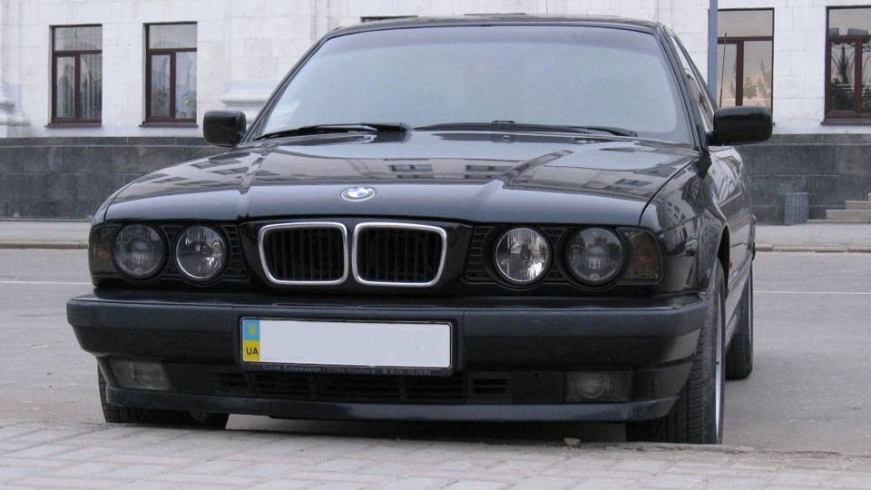 BMW 5 series German Old School