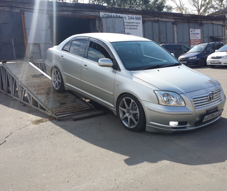 Фото в бортжурнале Toyota Avensis II