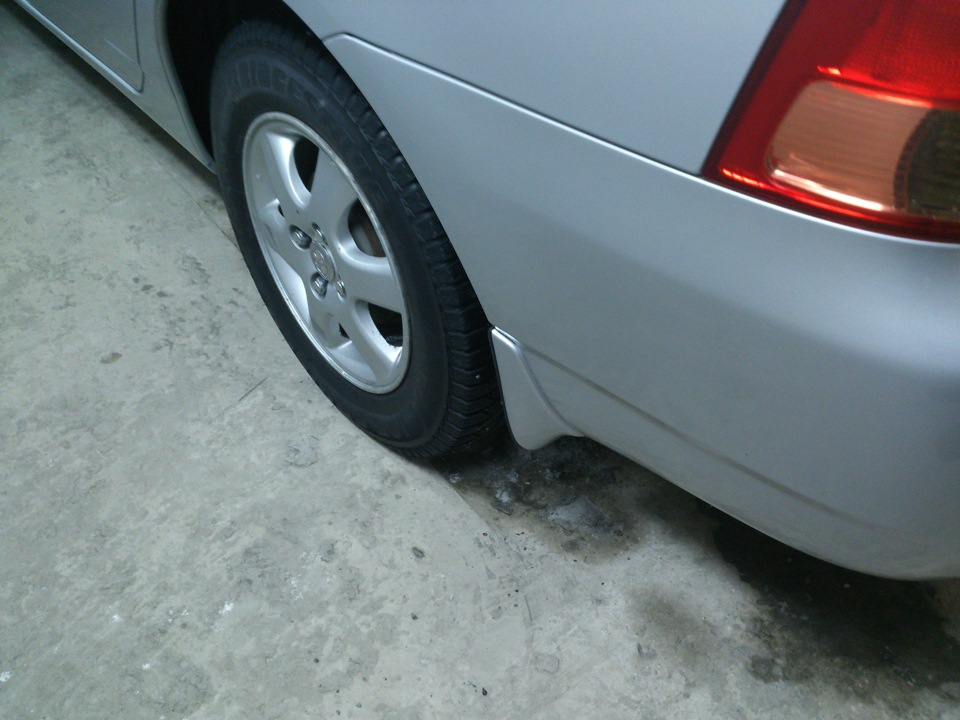 Фото в бортжурнале Toyota Corolla Fielder (E120)