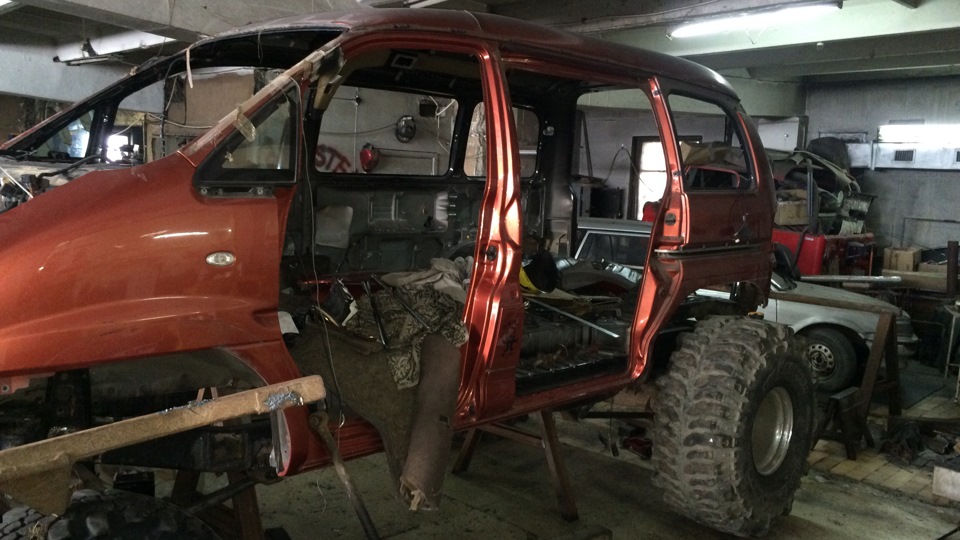 Mitsubishi Delica ANACONDA 2