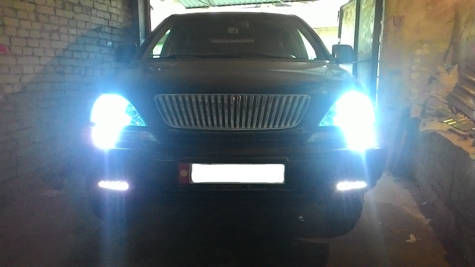 ближний, туманки и ход. огни — Lexus RX (1G)