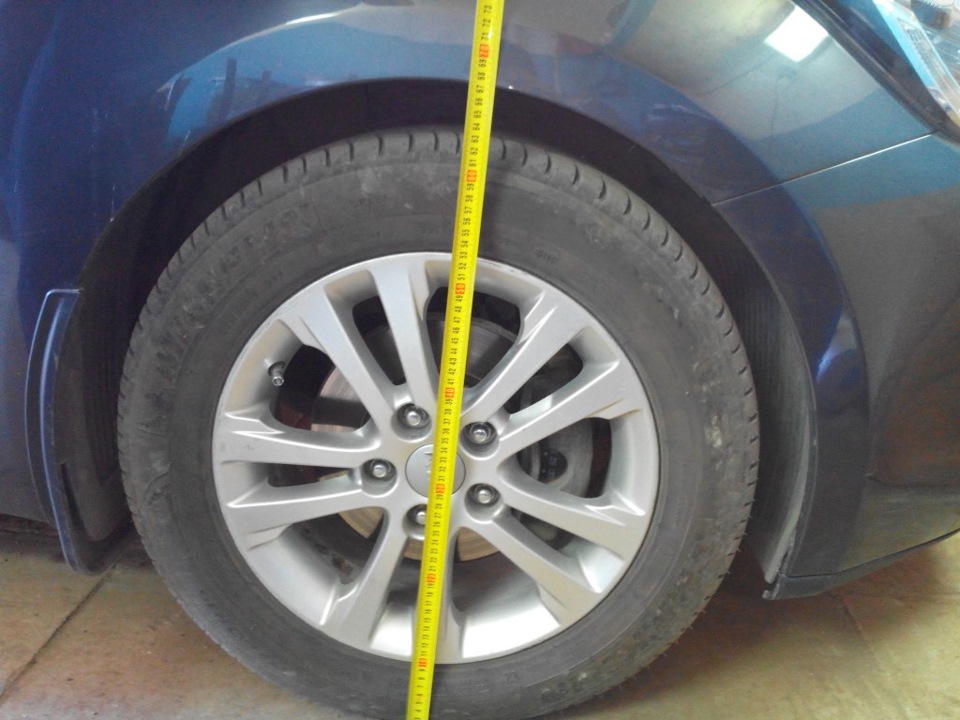 Фото в бортжурнале KIA Ceed SW (2G). Запчасти на фото: 585818, 855515, 682001