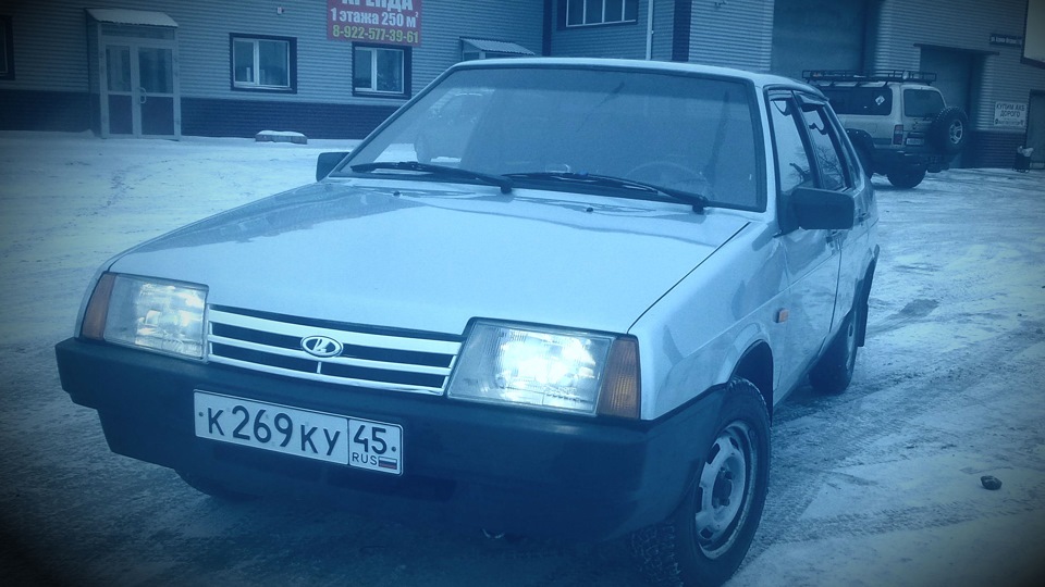 Lada 21099