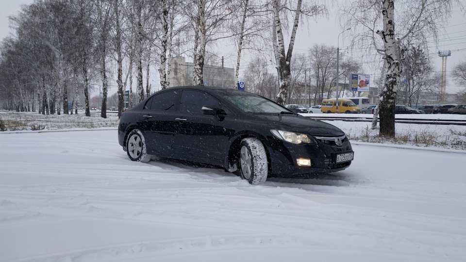 9 — Honda Civic 4D (8G)