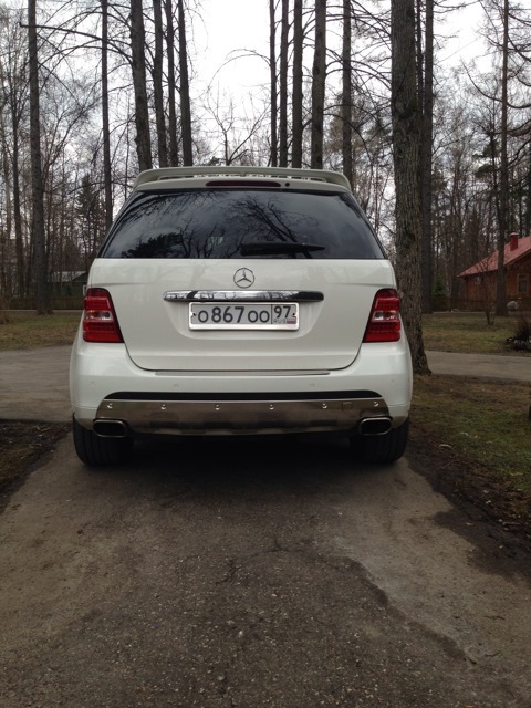 Что было сзади — Mercedes-Benz M-Class (W164). Запчасти на фото: 086700