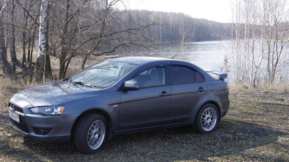 Mitsubishi Lancer маленький эскалейд)