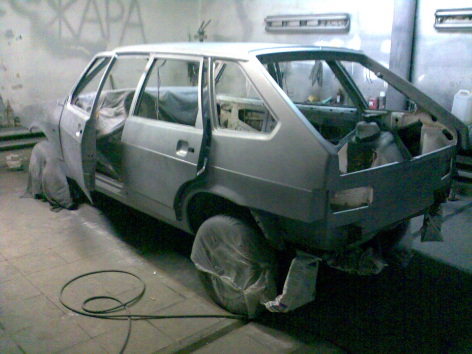 Подготовили к грунтовке и загрунтовали-впервые занимался этим) — Lada 2115