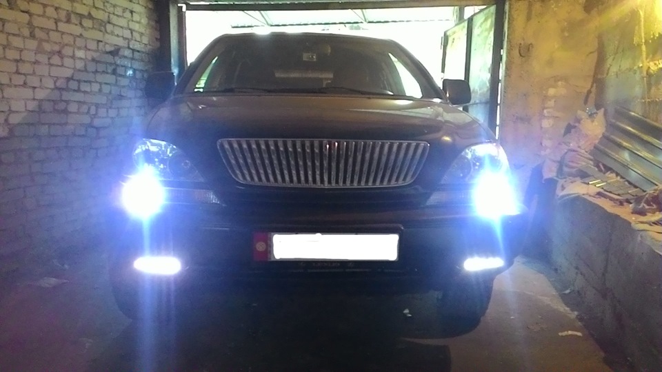 туманки и ходовые огни — Lexus RX (1G)
