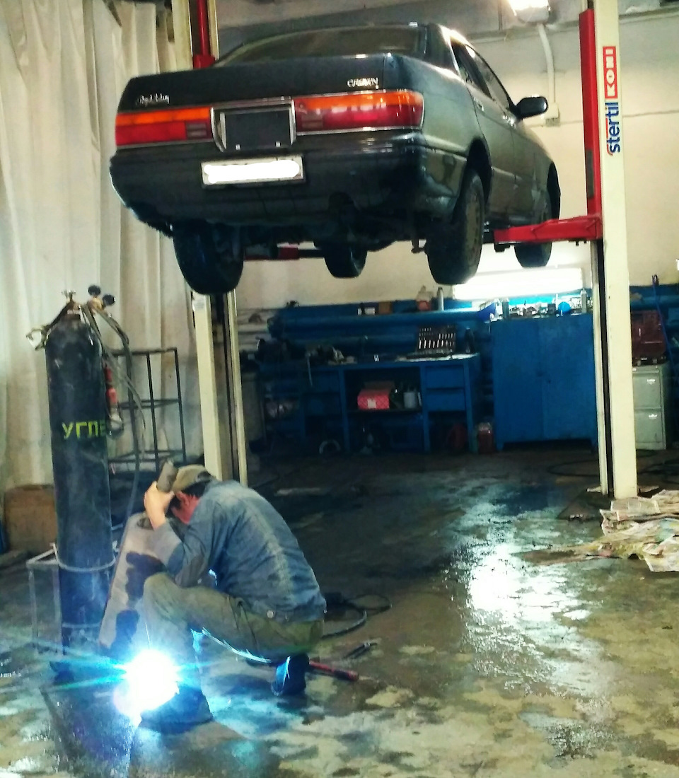 Фото в бортжурнале Toyota Crown (S140)