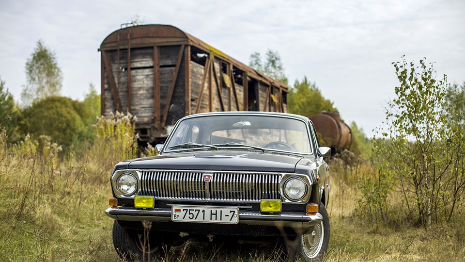GAZ 24 Чорный Волх