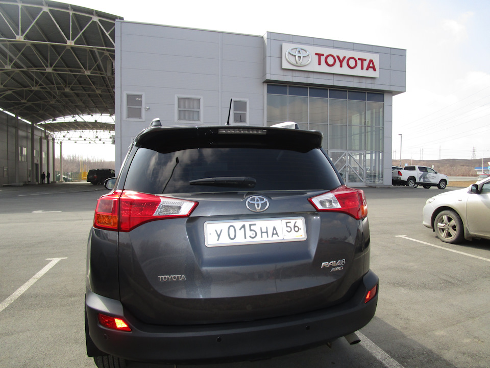 Фото в бортжурнале Toyota RAV4 (IV)