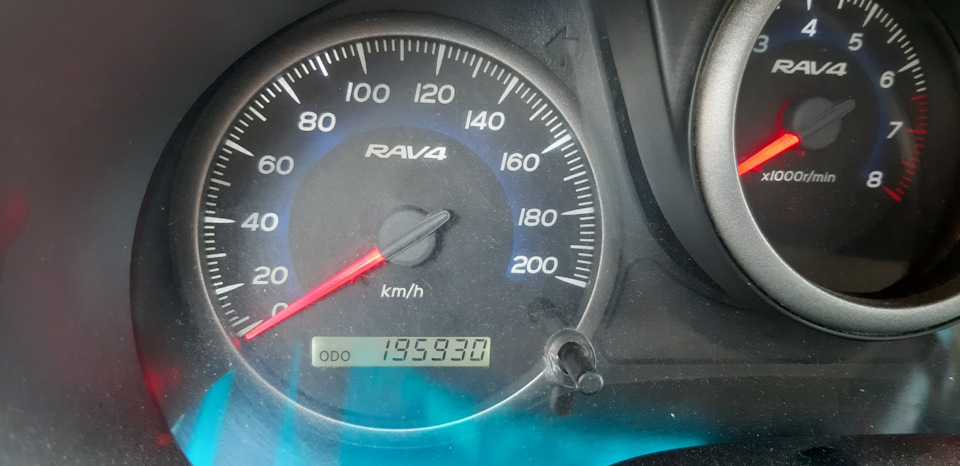 Фото в бортжурнале Toyota RAV4 (II)