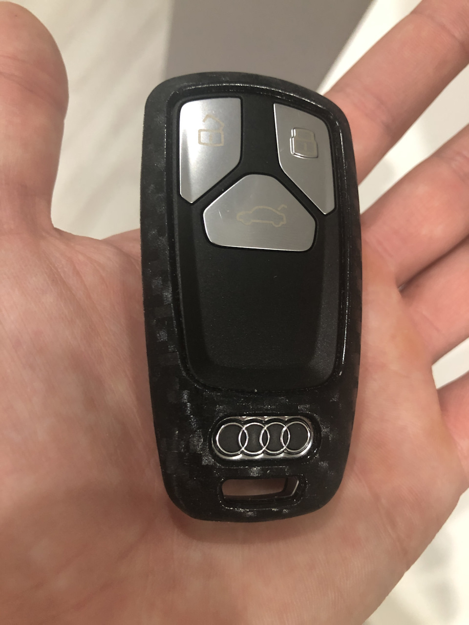 Прорези и форма выверены четко — Audi Q7 (2G)